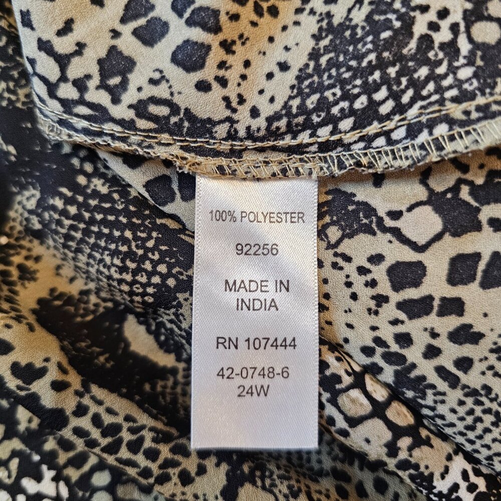 Jessica London, Plus Size 24W, Snake Print, V-neck With Collar, Blouse - Picture 9 of 10